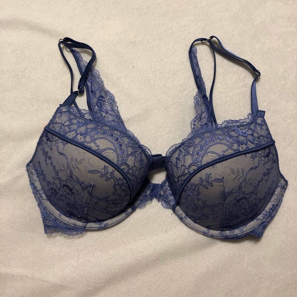 Victoria’s Secret Very Sexy Push Up 34C